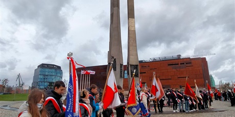 Powiększ grafikę: gdanskie-uroczystosci-upamietniajace-grudzien-70-580276.jpg